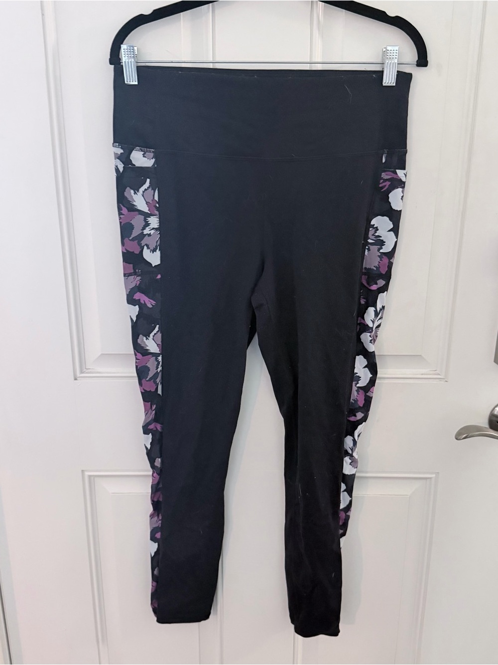Skechers Floral Side Pocket Leggings L | Black Purple